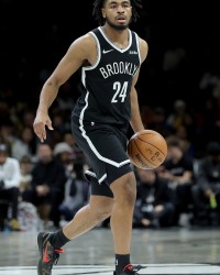 开云体育app-托马斯薪水低于中产 可签约任何球队 勇尼骑3支二土球队也能竞争