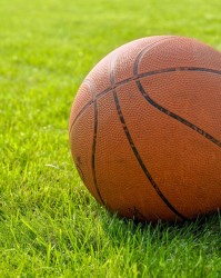 中国男篮集训再减一人：赵维伦因学业继续留美 此前张镇麟因伤退出