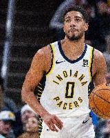 开云体育app-卡莱尔：哈利伯顿很特别 他在控制失误方面独一无二